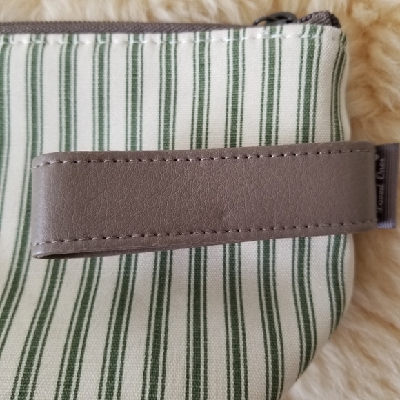 Kathy Ireland Striped Cosmetic Bag - Picture 8 of 9